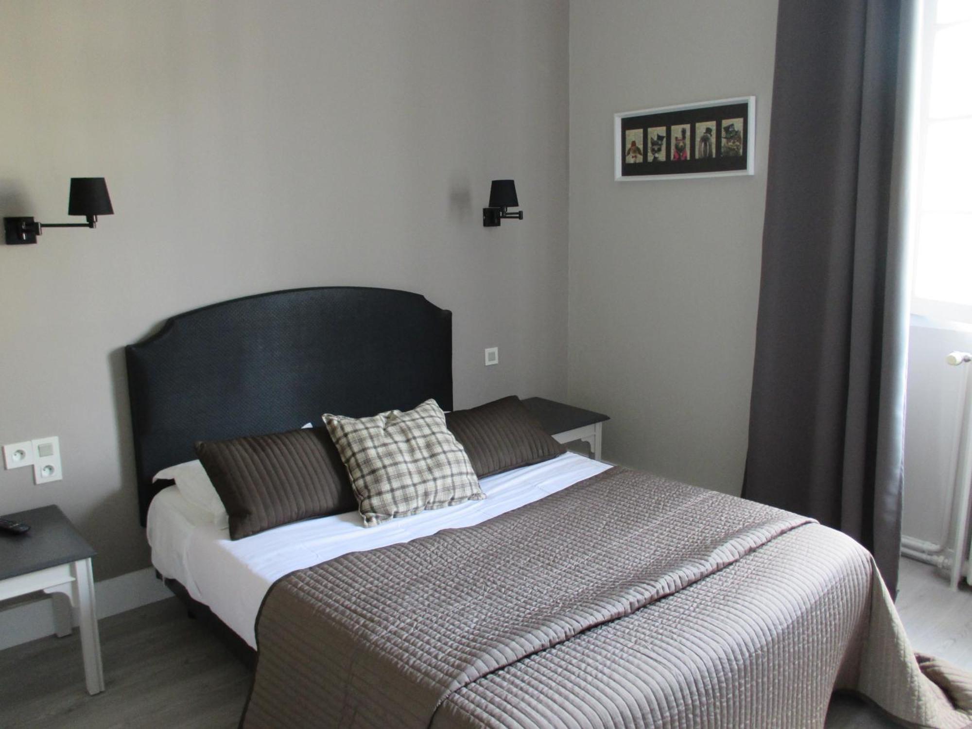 Hotel Restaurant Les Voyageurs Montaigu-Vendee Luaran gambar