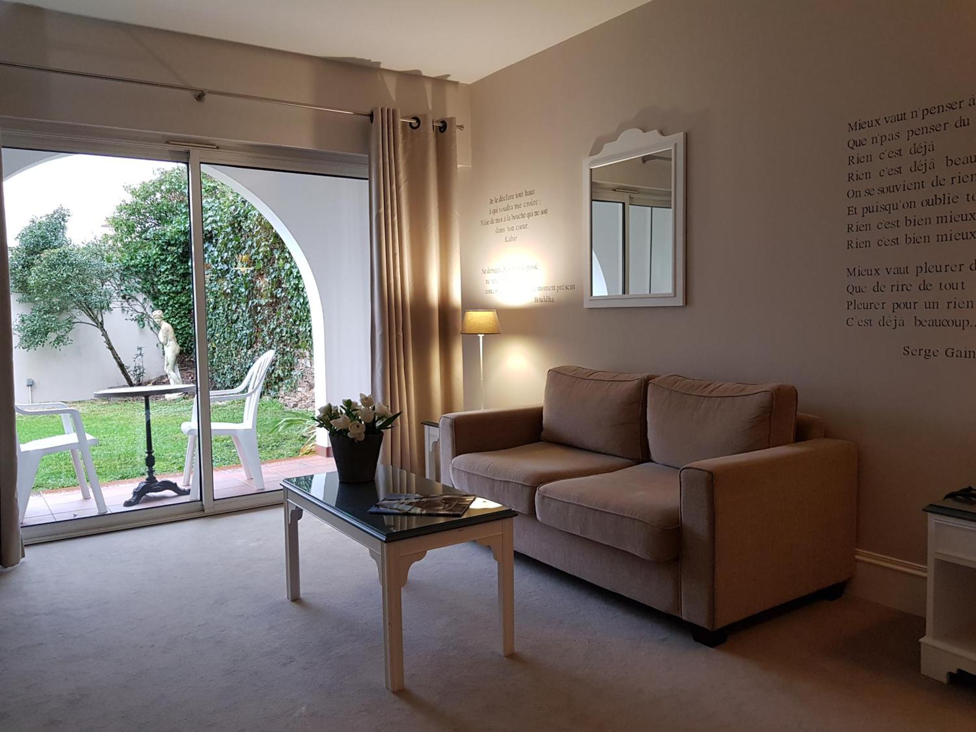 Hotel Restaurant Les Voyageurs Montaigu-Vendee Luaran gambar